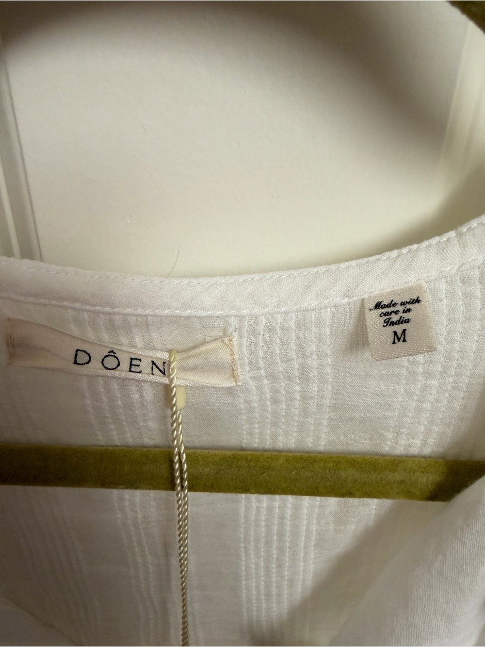 Doen Henri Ruffled Top Size Medium - Picture 9 of 10